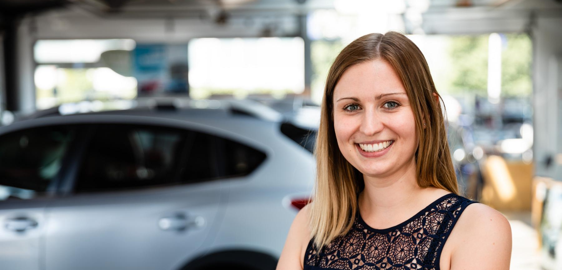 Jasmin Grupp,  Automobilkauffrau