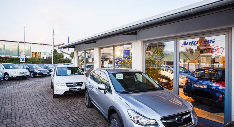 Galeriebild zu Aussenaufnahmen Autohaus Sailer-5